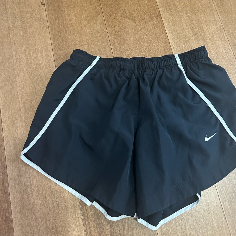 Nike Black Athletic Shorts Lightweight Design